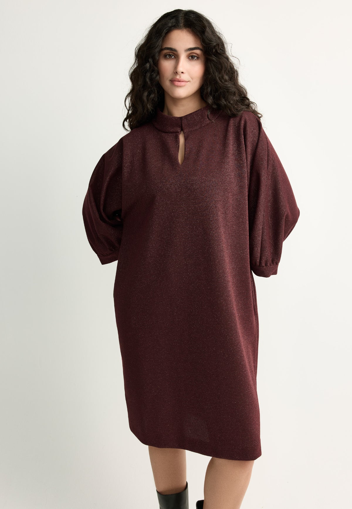 Kurzes Kleid mit Lurex